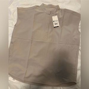 NWT figs Rafaela top in limited “bone” color